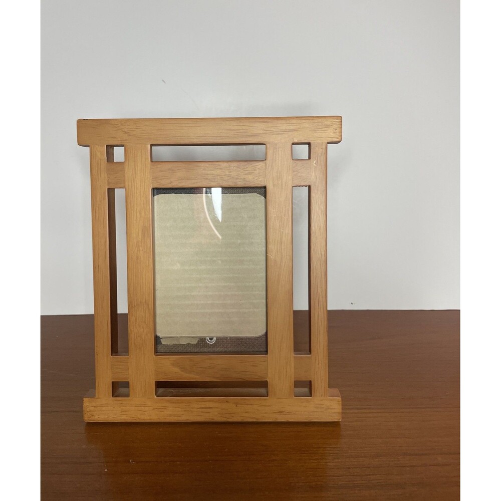 Vintage Japanese Style Light wood Frame For Picture 4.5 X 3 in With Glass